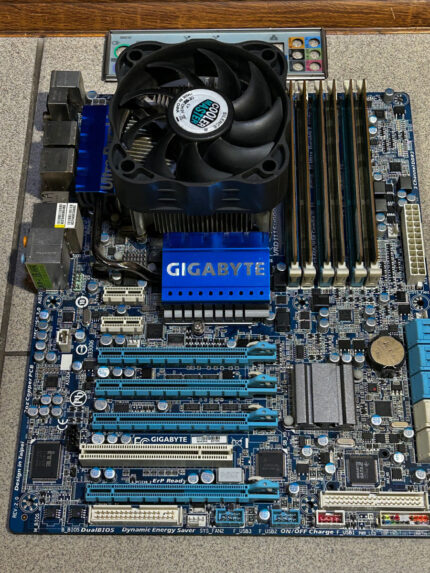 Gigabyte GA-X58A-UD3R rev 2.0 + Xeon E5649 + DDR3 24GB
