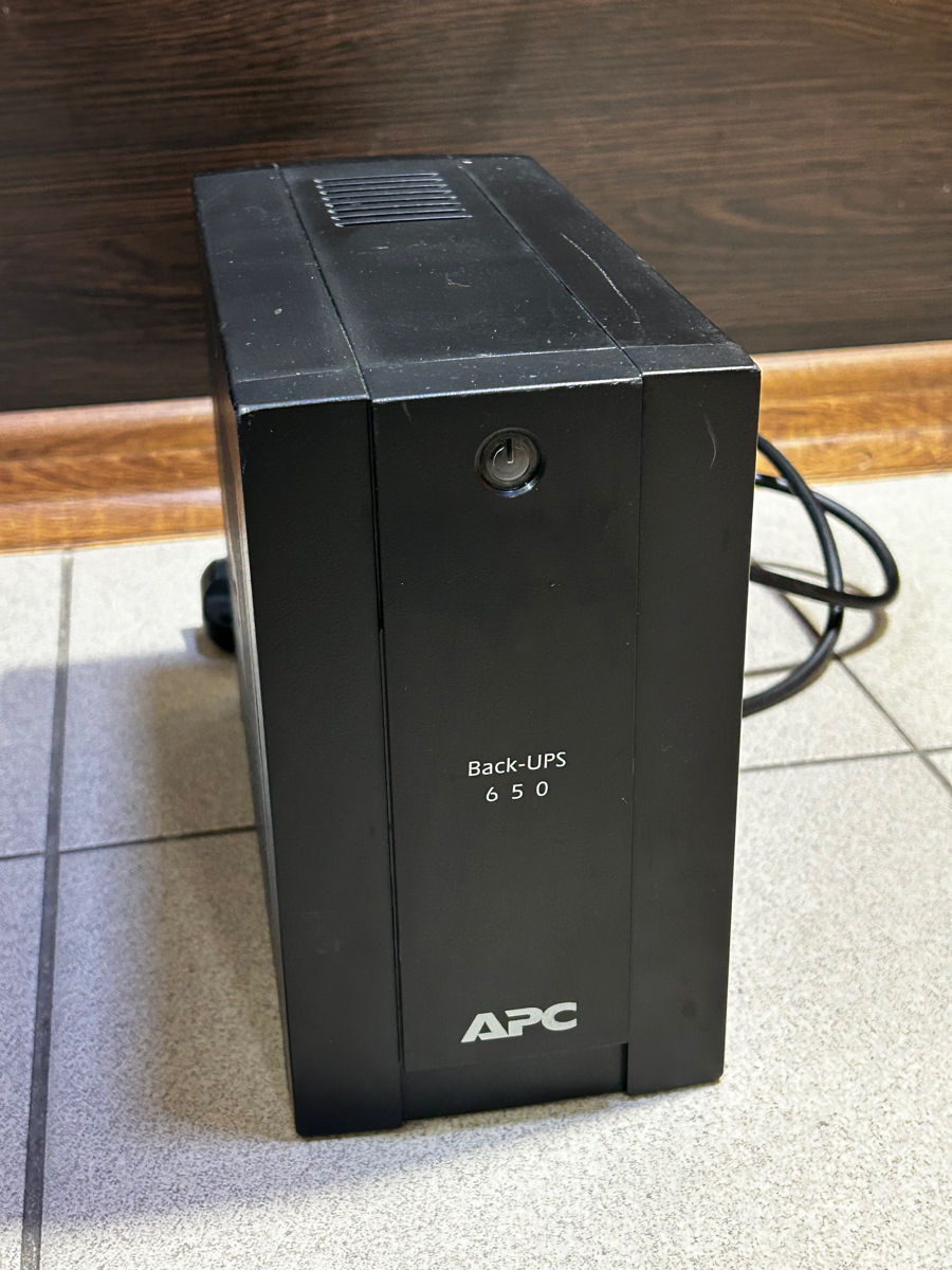 Компактный ИБП APC BC650