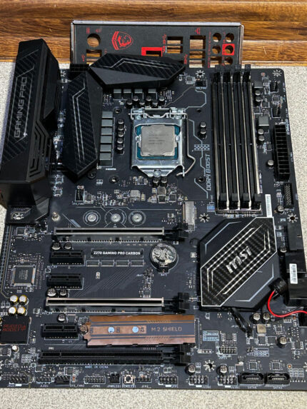 MSI Z270 Gaming Pro Carbon + процессора Intel Core i7-7700K